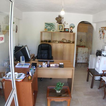 Villa Avra Dassia  Rum bild