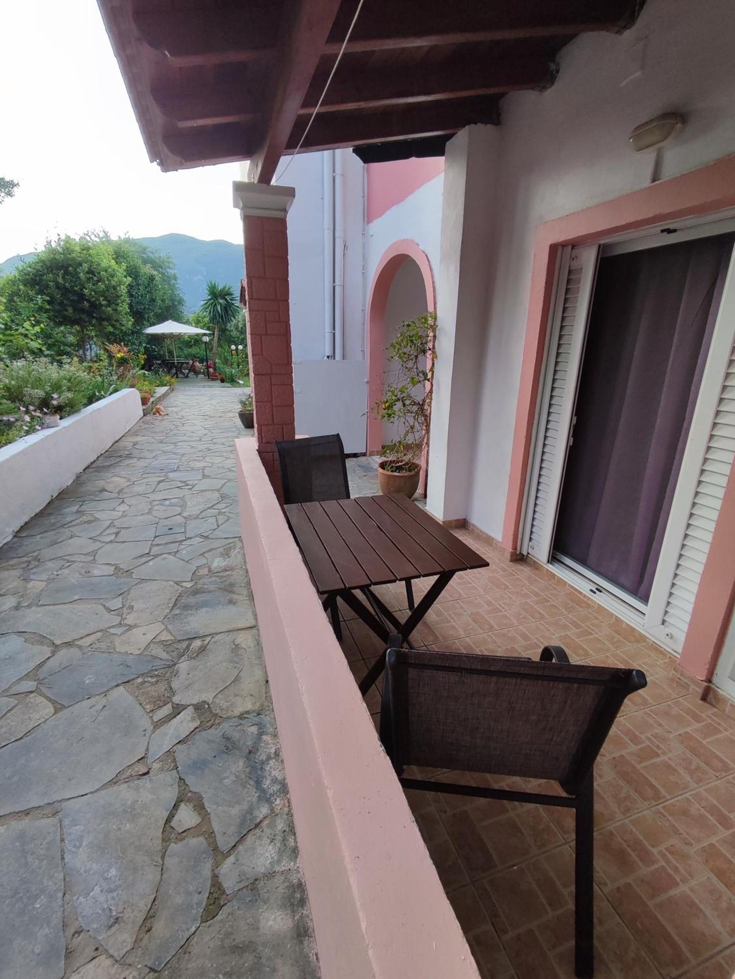 Villa Avra Dassia  Exteriör bild