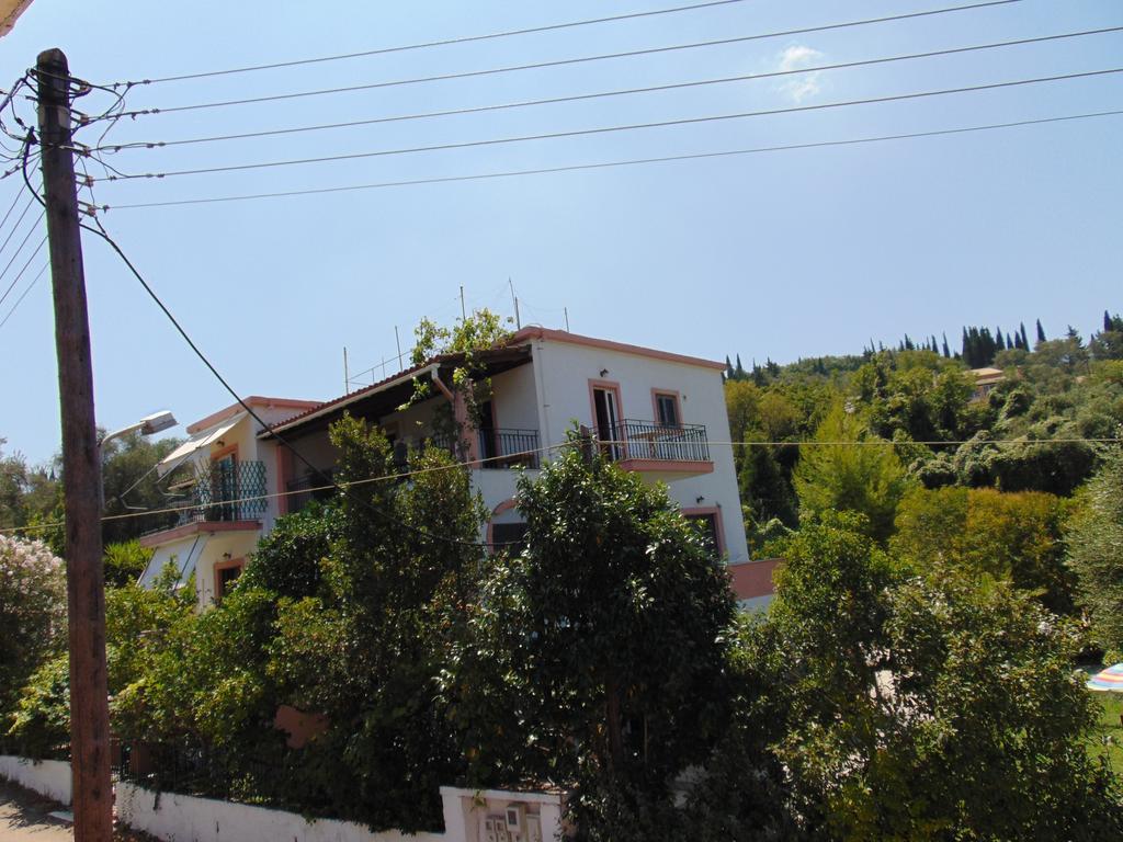 Villa Avra Dassia  Exteriör bild