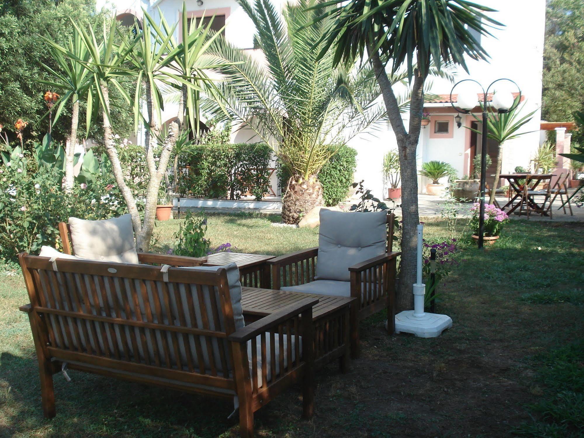 Villa Avra Dassia  Exteriör bild