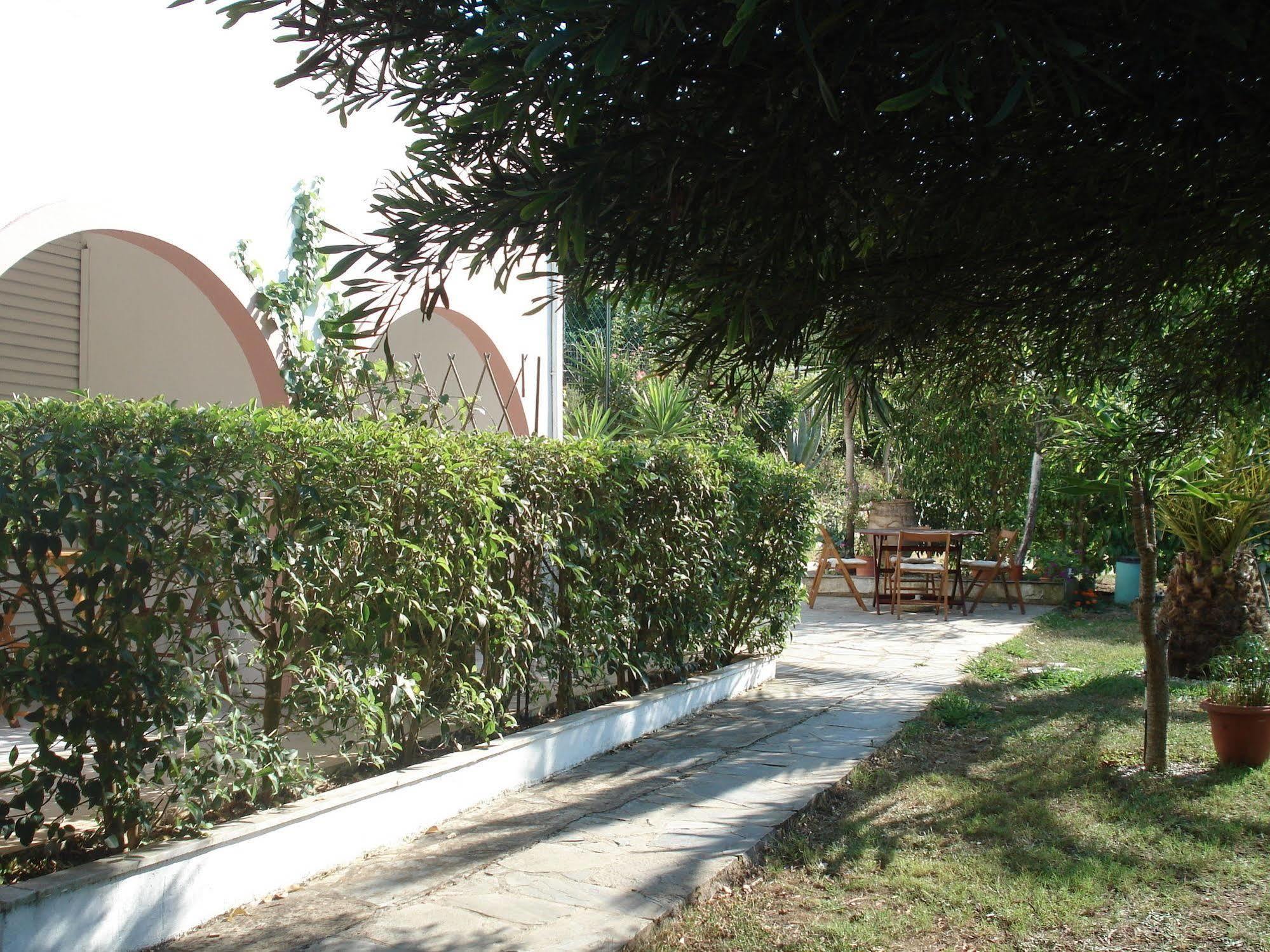 Villa Avra Dassia  Exteriör bild