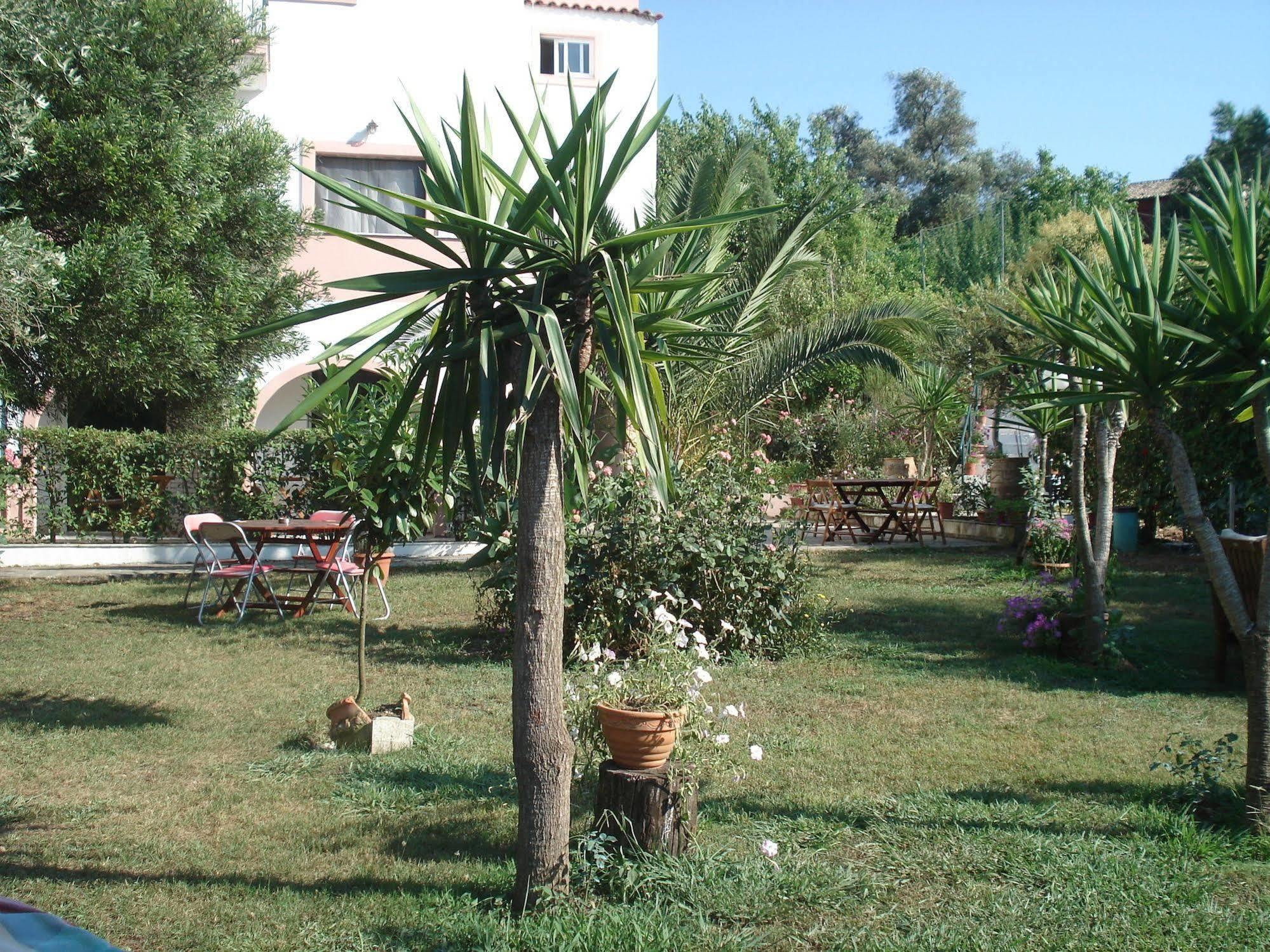 Villa Avra Dassia  Exteriör bild